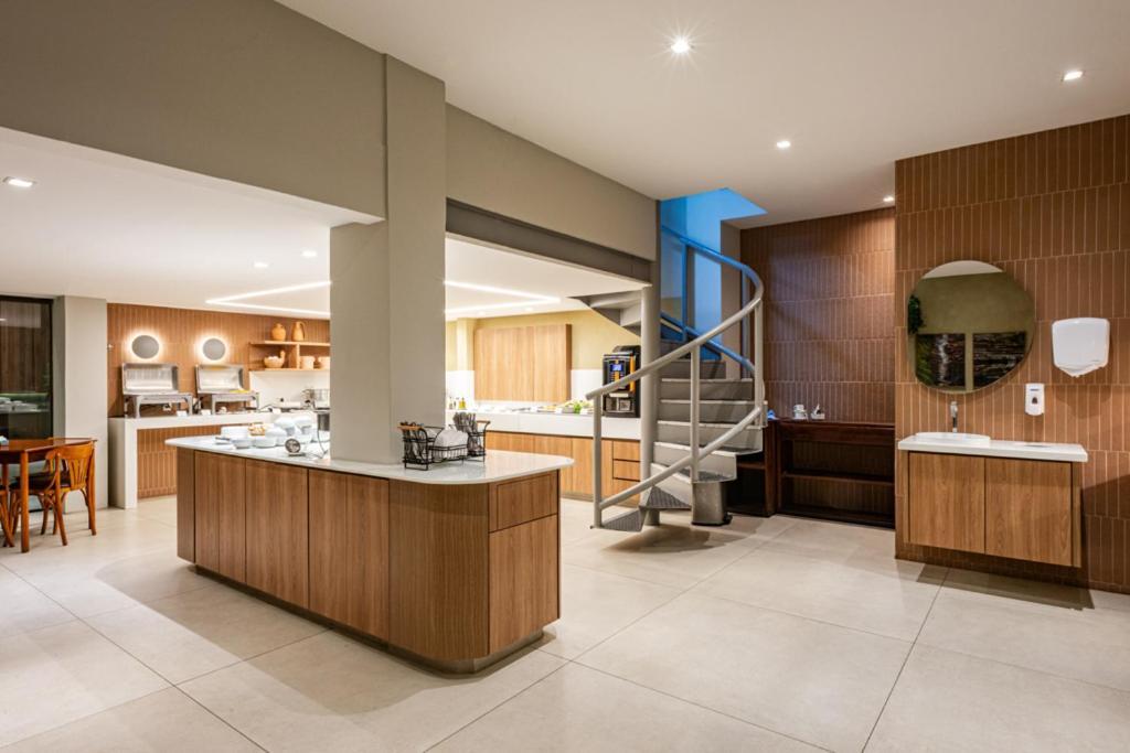 Malibu Plaza Hotel Лауру-ди-Фрейтас Экстерьер фото